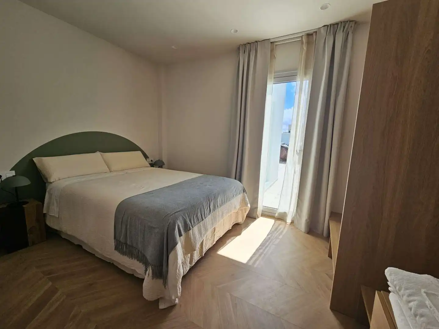 Bedroom of Apartments for share in San Cristóbal de la Laguna  with Air Conditioner, Terrace and Furnished