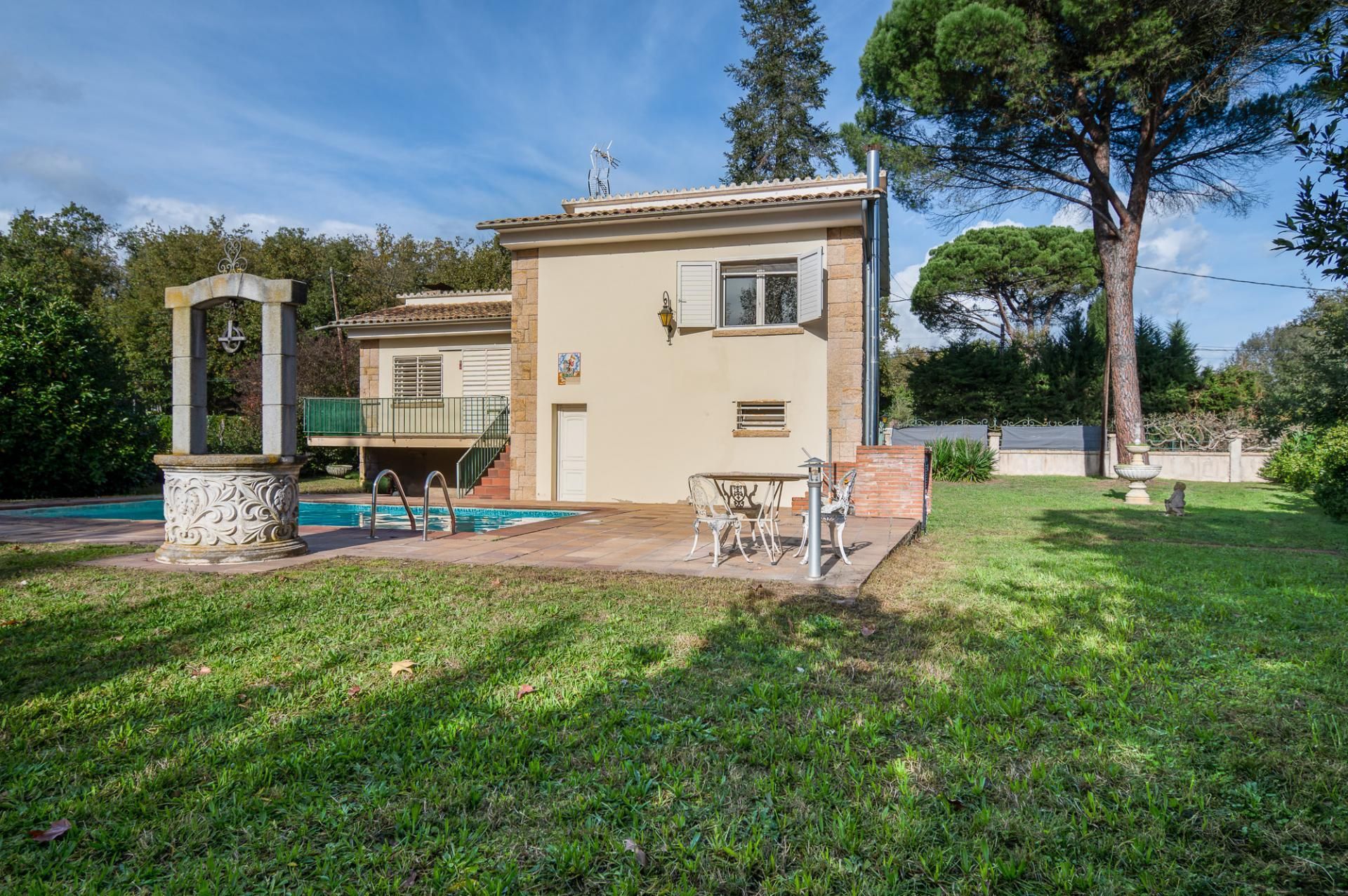 Jardí de Casa o xalet en venda en Vilobí d'Onyar amb Calefacció, Jardí privat i Piscina