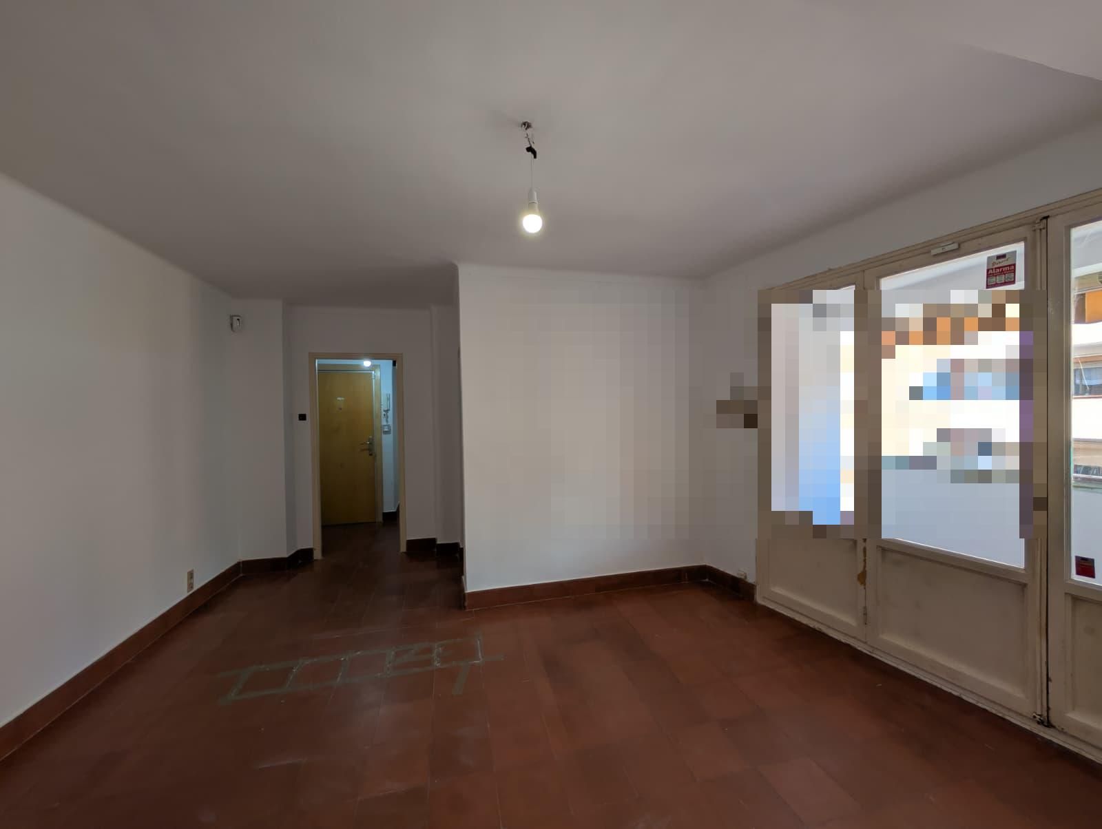 Flat for sale in Cornellà de Llobregat  with Balcony