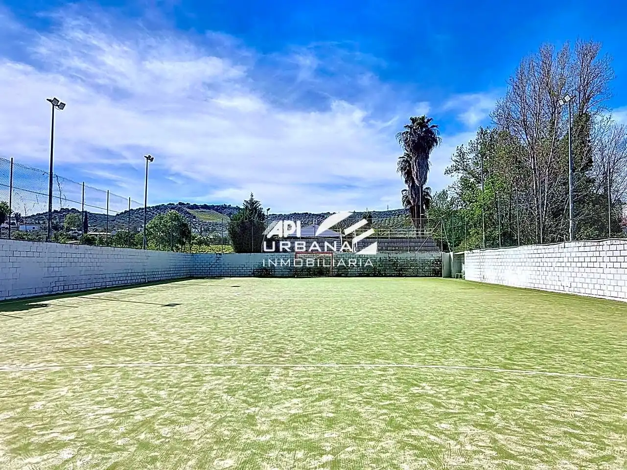 Außenansicht von Residential zum Verkauf in Lucena