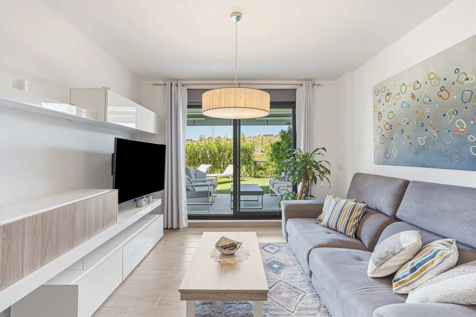 Living room of Ground floor for sale in Mijas  with Air Conditioner, Private garden and Terrace