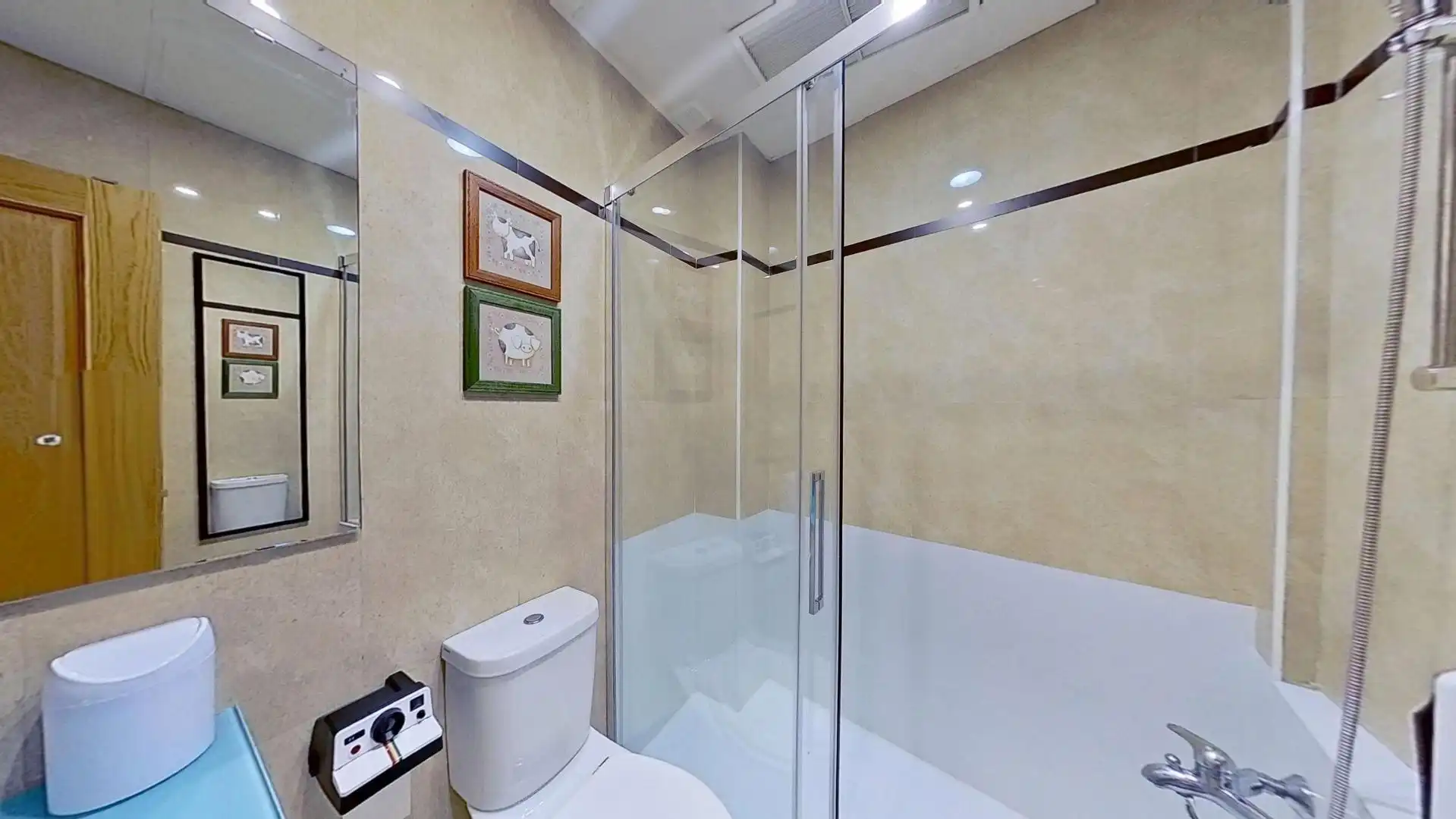 Badezimmer von Wohnung zur Miete in Granada mit Klimaanlage, Heizung und Möbliert