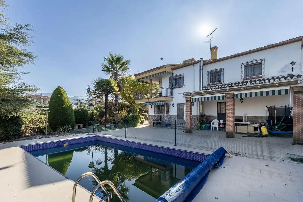 Detached house with pool for sale in Gójar, imagen 2