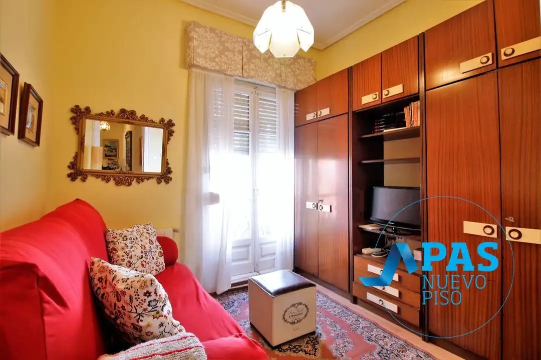 Habitación de Piso en venta en Santander con Calefacción y Balcón
