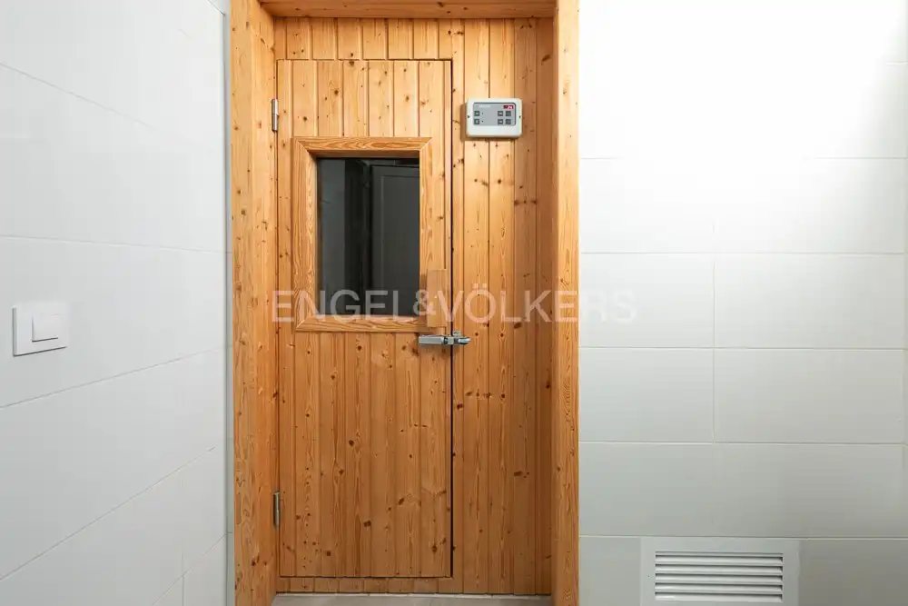 Wohnung zum Verkauf in Valencia mit Heizung, Privatgarten und Terrasse