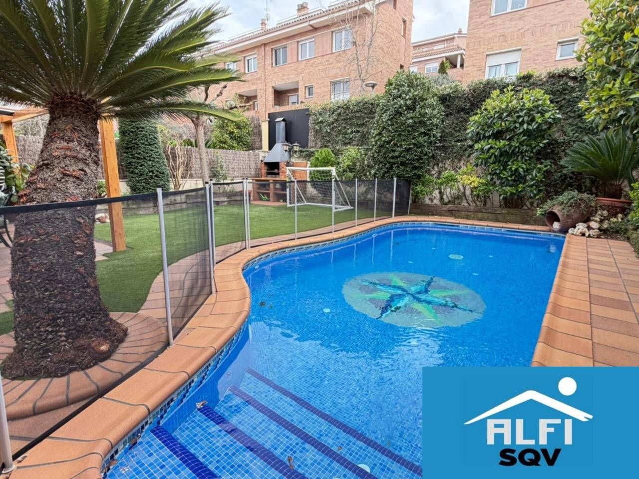 Piscina de Casa o xalet en venda en Sant Quirze del Vallès amb Aire condicionat, Calefacció i Jardí privat
