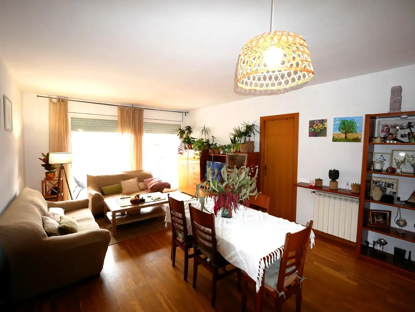 Wohnzimmer von Wohnung zum Verkauf in Barcelona mit Parkett