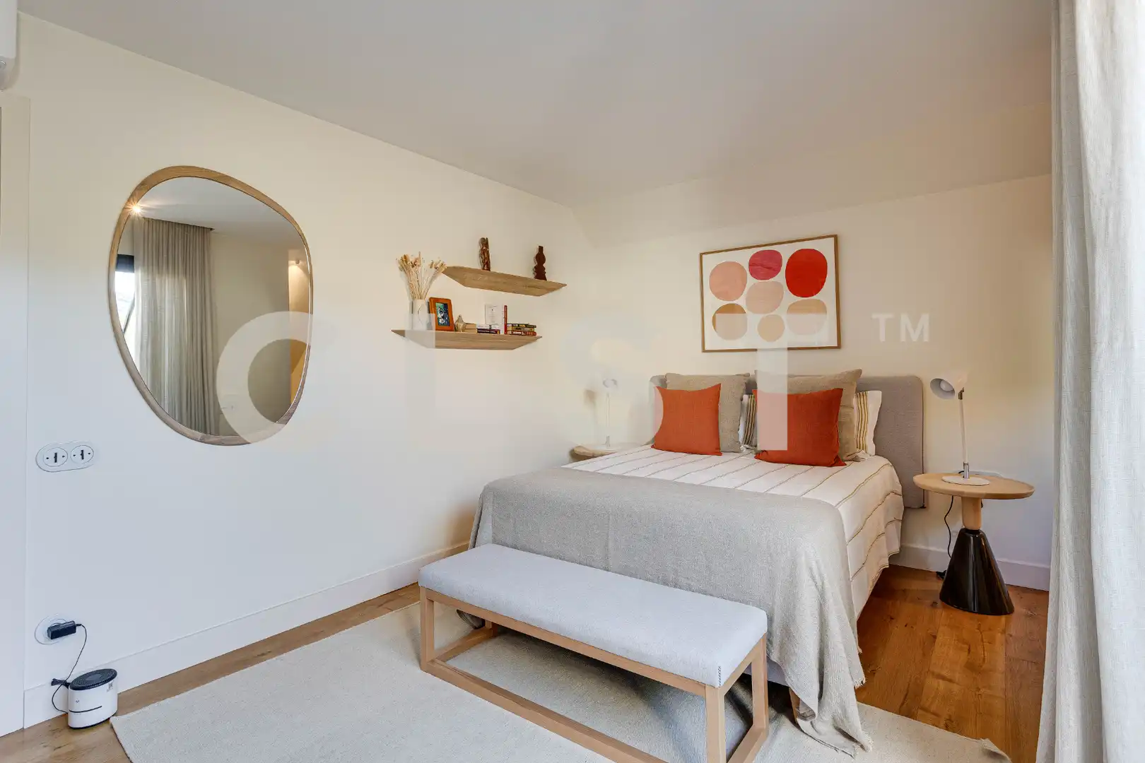 Schlafzimmer von Dachboden zur Miete in Barcelona mit Klimaanlage, Heizung und Parkett