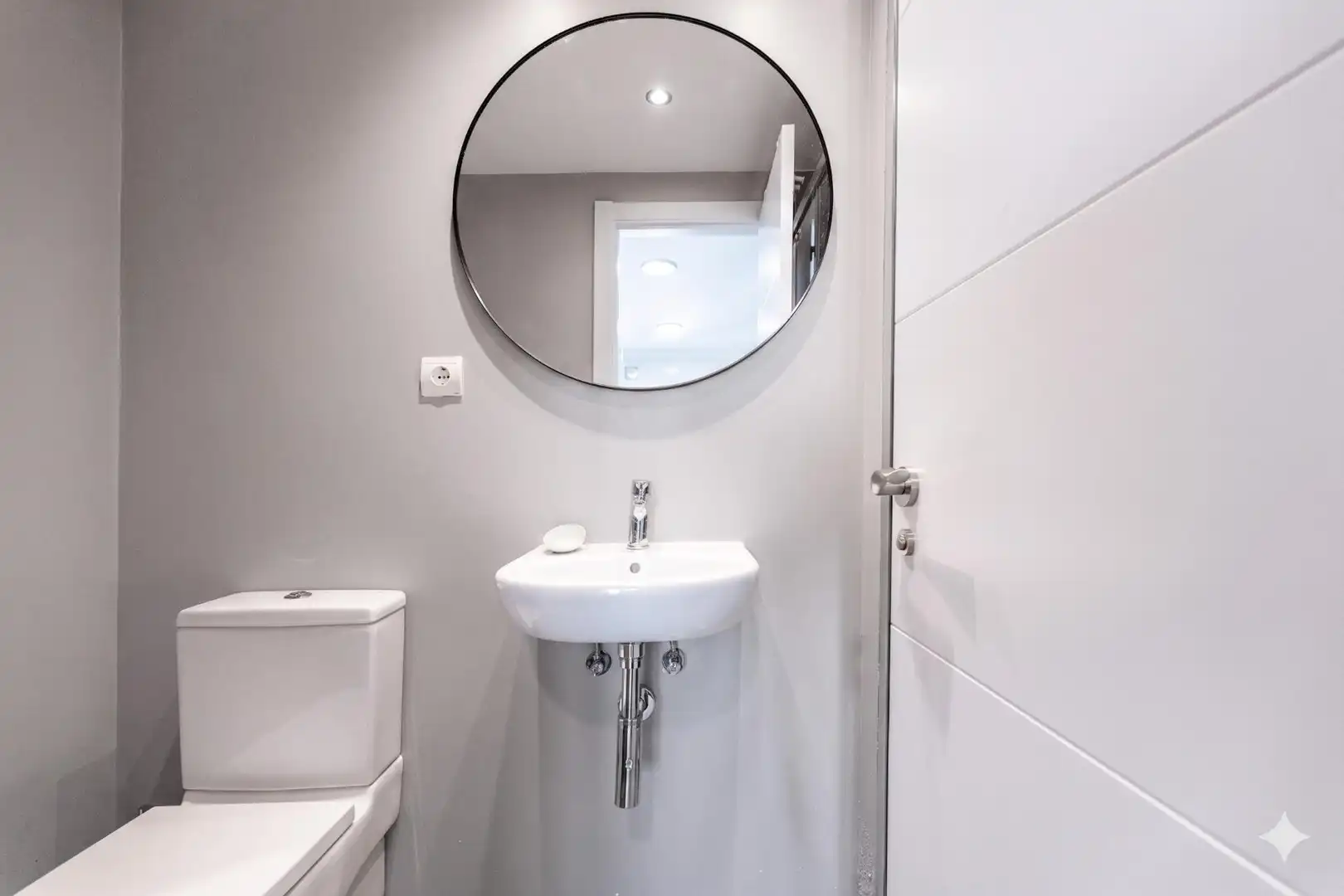 Badezimmer von Dachboden zur Miete in Madrid mit Klimaanlage, Heizung und Terrasse