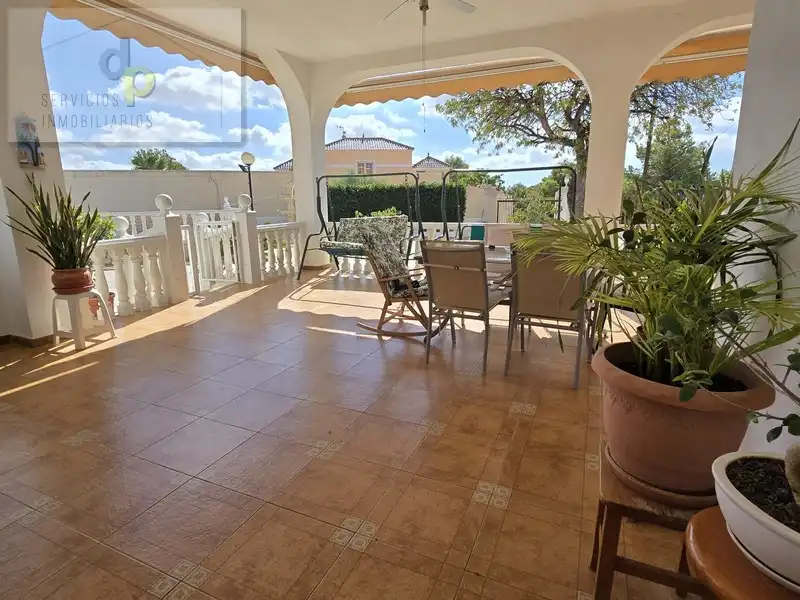 Terrassa de Casa o xalet en venda en Elche / Elx amb Aire condicionat, Jardí privat i Terrassa
