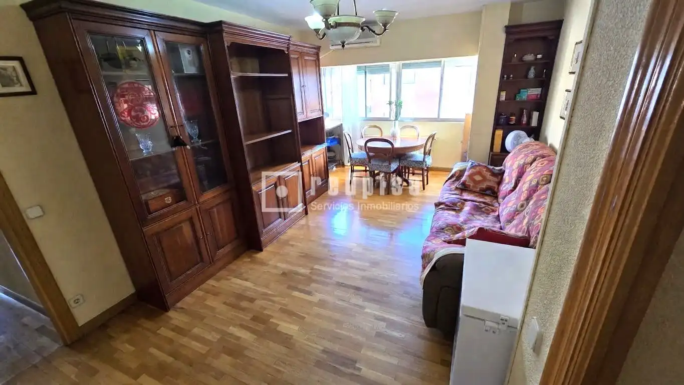 Piso con ascensor en venta en Hortaleza