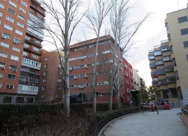 Garaje en Venta en VALLEHERMOSO en Gaztambide