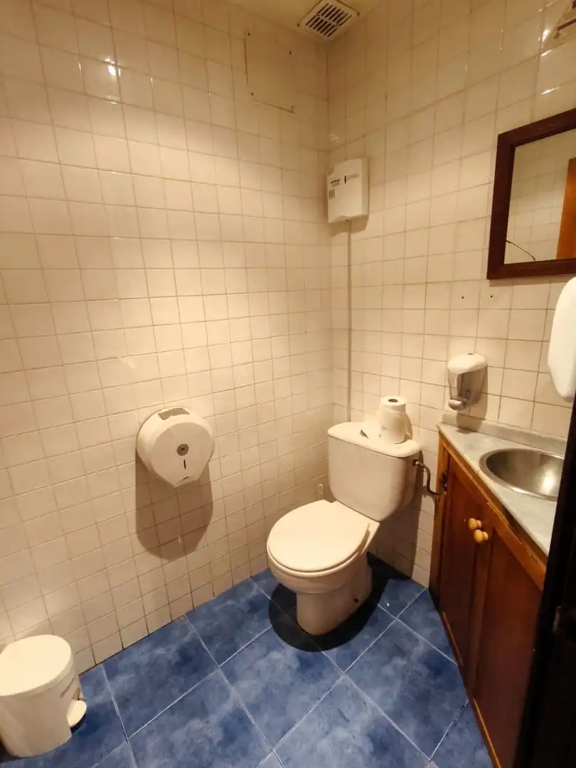 Badezimmer von Geschaftsraum zum Verkauf in Sahagún