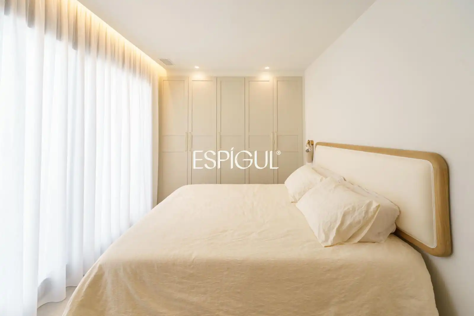 Habitación de Casa adosada en venta en Calella con Aire acondicionado, Calefacción y Parquet