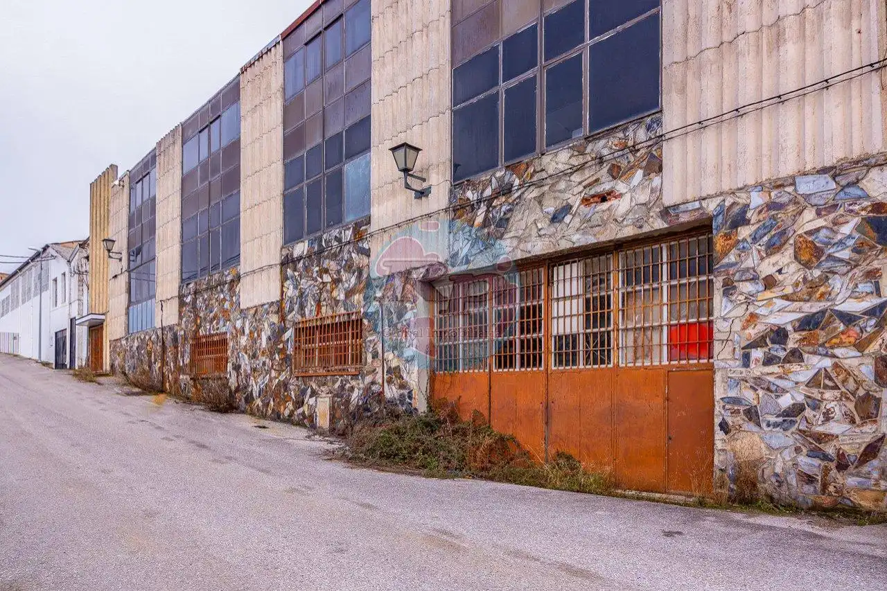 Nau industrial en venda a Zona Alta, imagen 2
