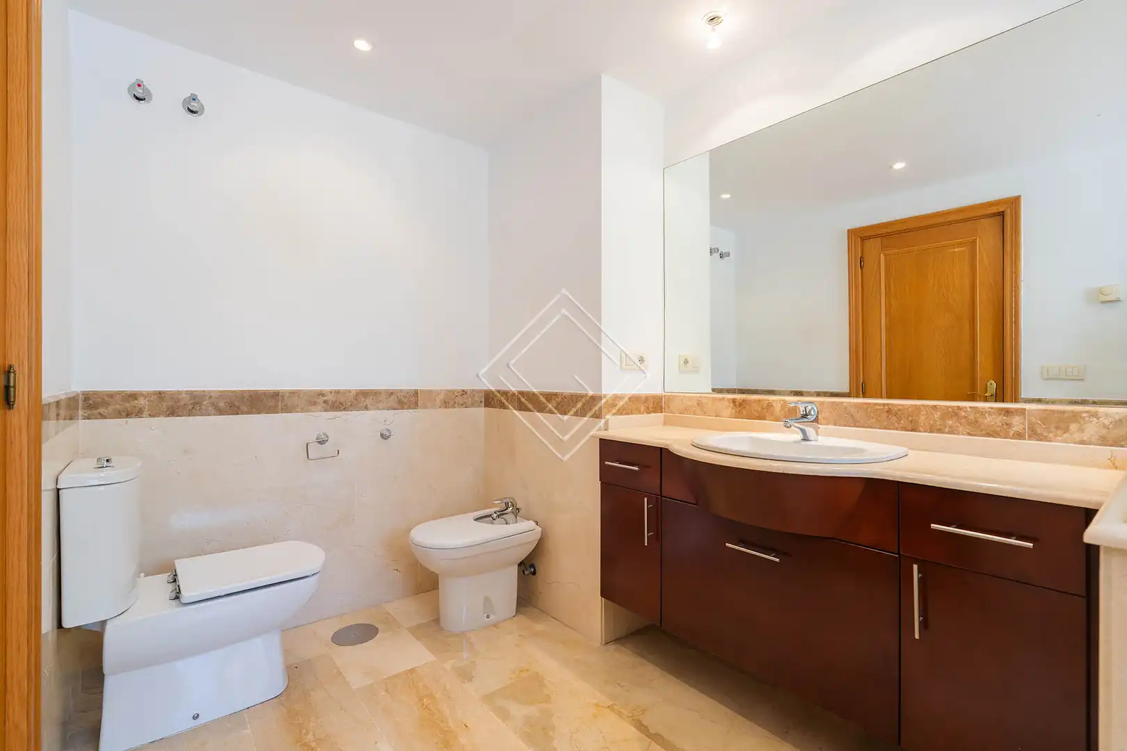 Chalet con piscina en venta en Milla de Oro, imagen 23