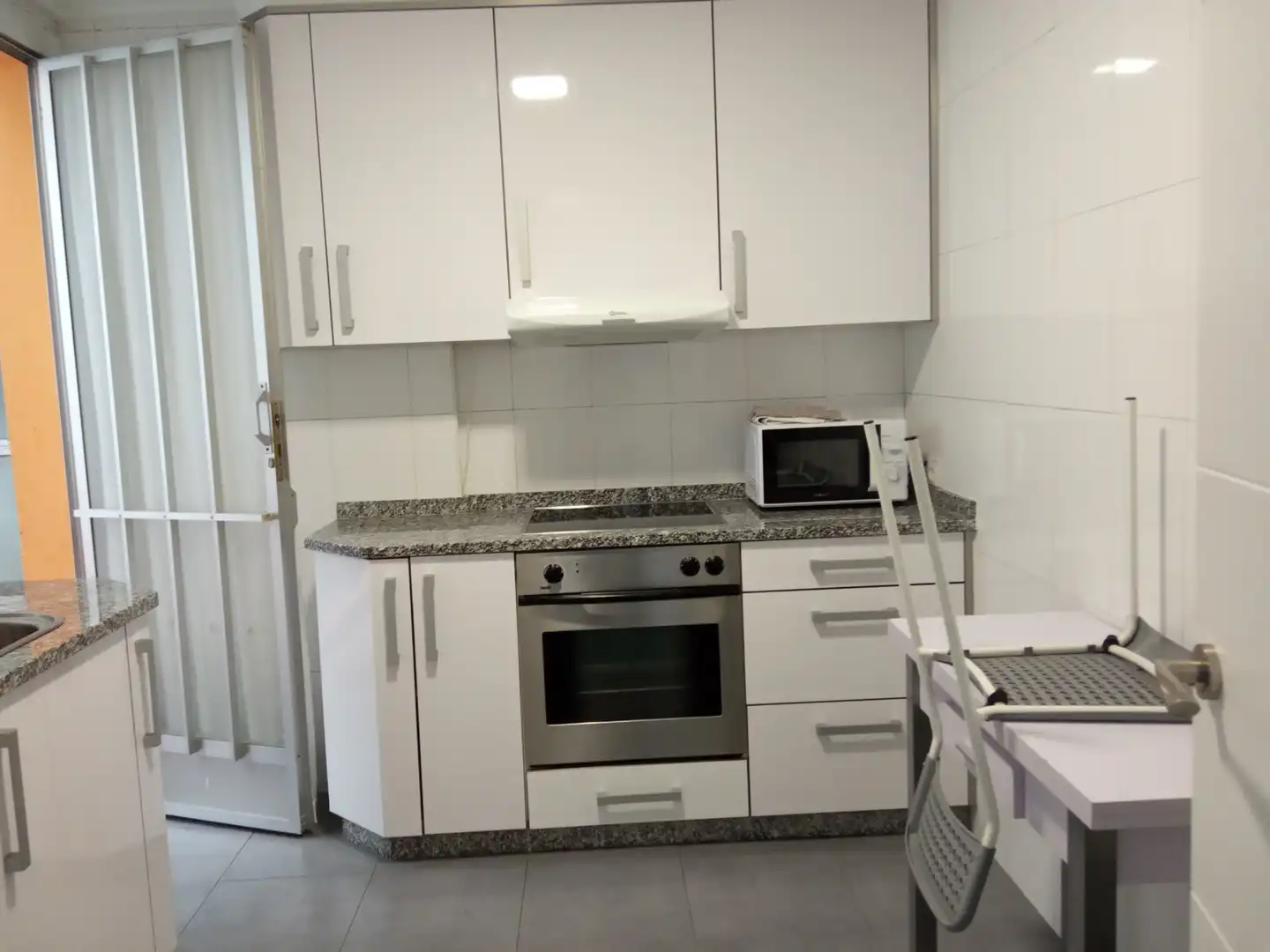 Flat with lift to rent in Avenida da Habana, imagen 3
