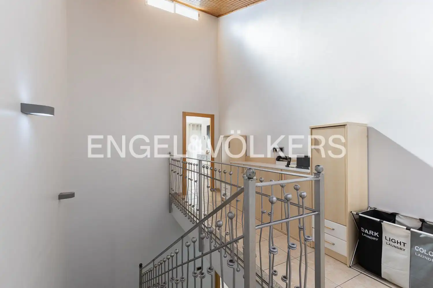 Houses for sale in La Pobla de Vallbona  with Air Conditioner, Heating and Terrace