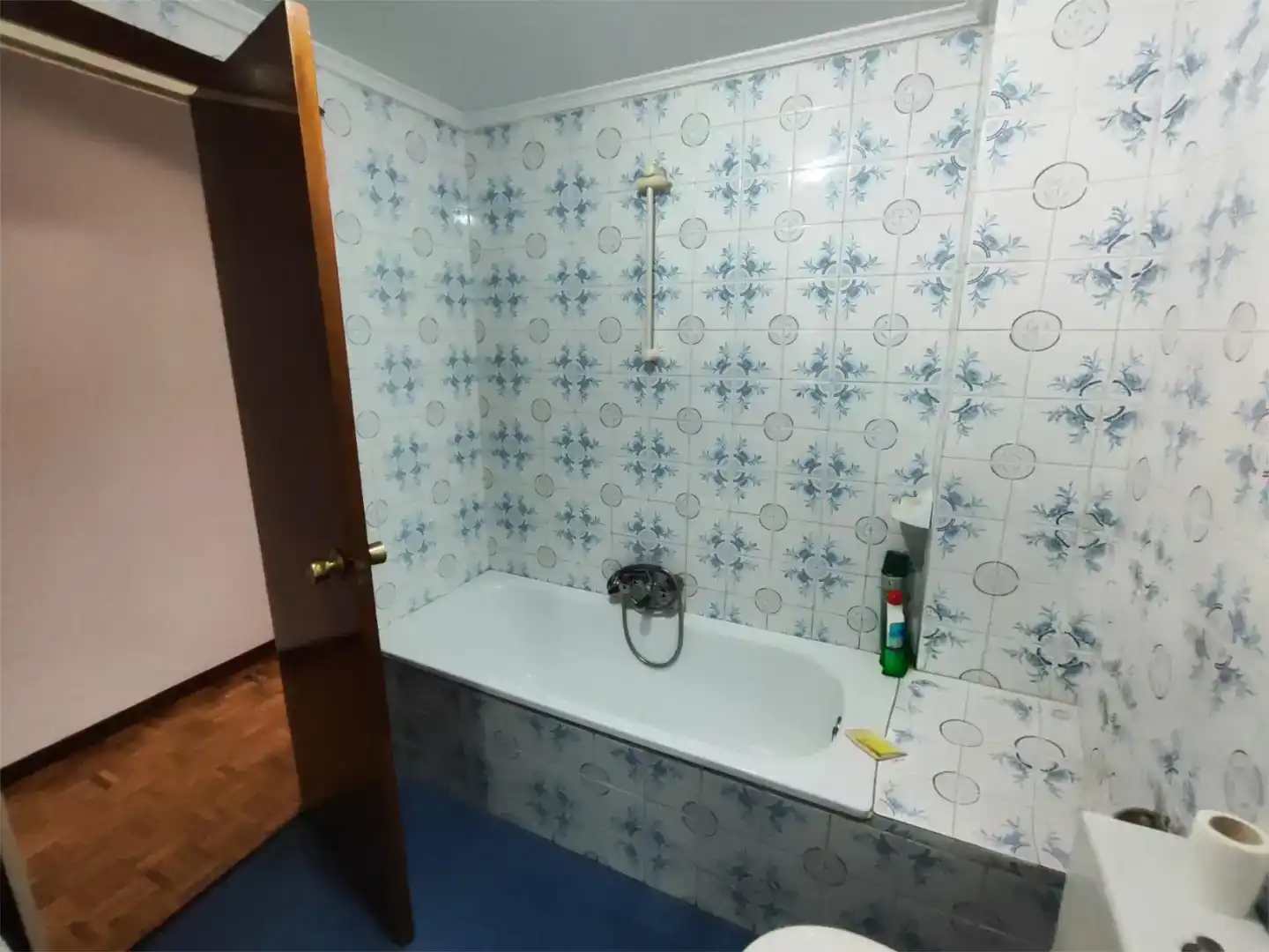 Baño de Piso en venta en Cistierna, León