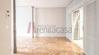 Living room of Flat to rent in  Madrid Capital  with Air Conditioner and Balcony