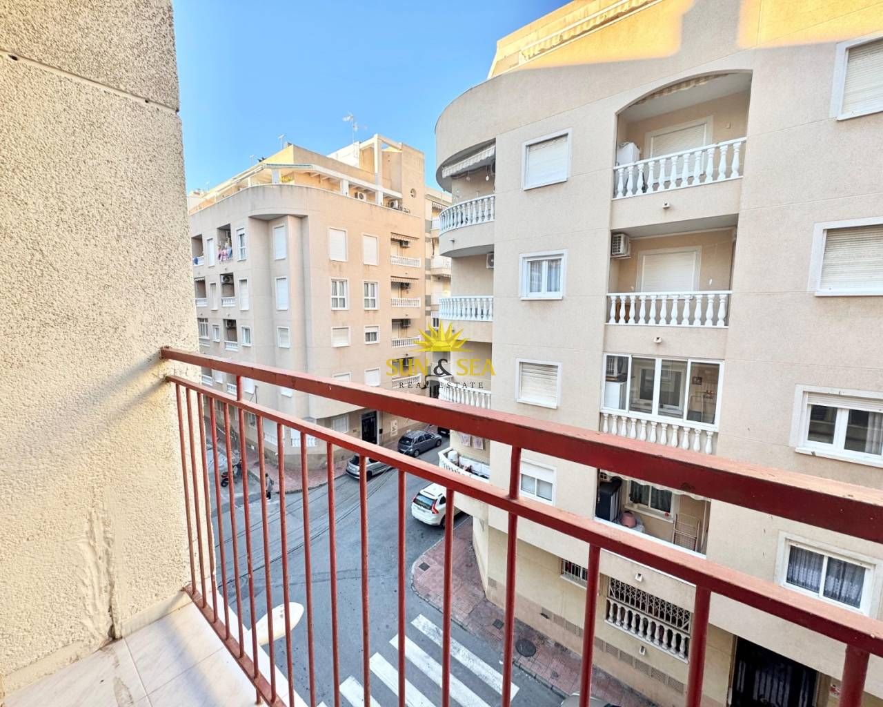 Exterior view of Study to rent in Torrevieja  with Air Conditioner, Heating and Parquet flooring