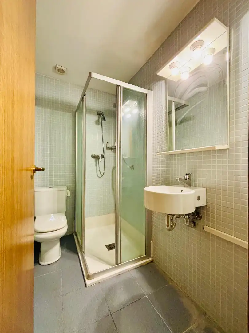 Baño de Piso en venta en Girona con Aire acondicionado, Calefacción y Parquet