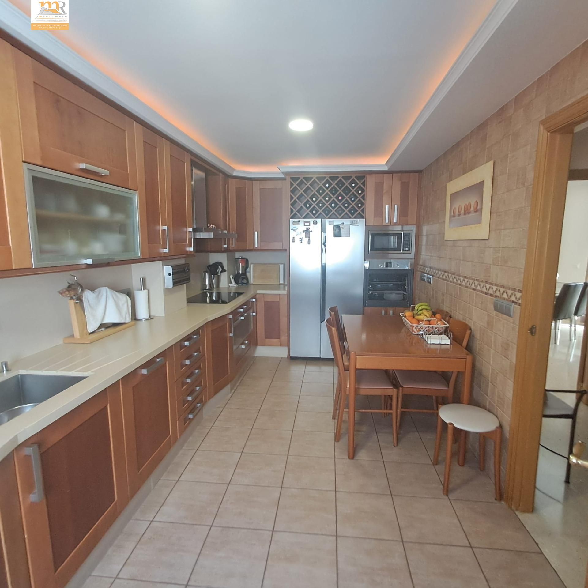 Cuina de Àtic en venda en Estepona amb Aire condicionat, Jardí privat i Parquet