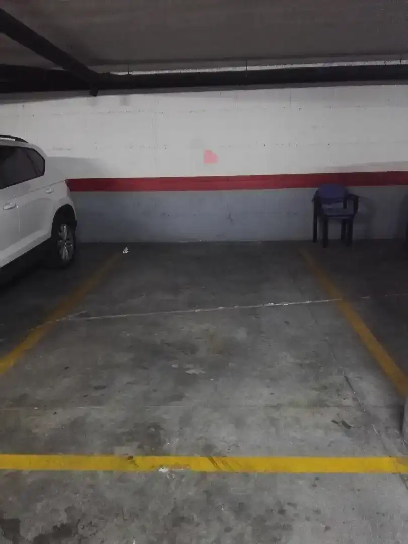 Garaje de alquiler en Calle Juan Breva, Barrio de Ciudad Jardín