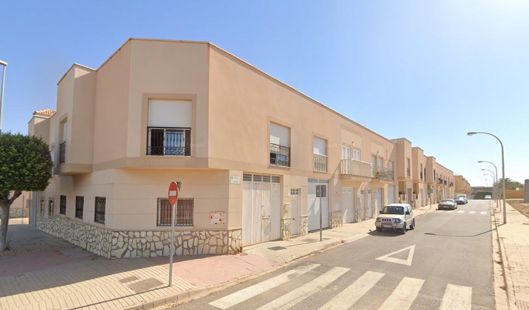 Vista exterior de Pis en venda en El Ejido