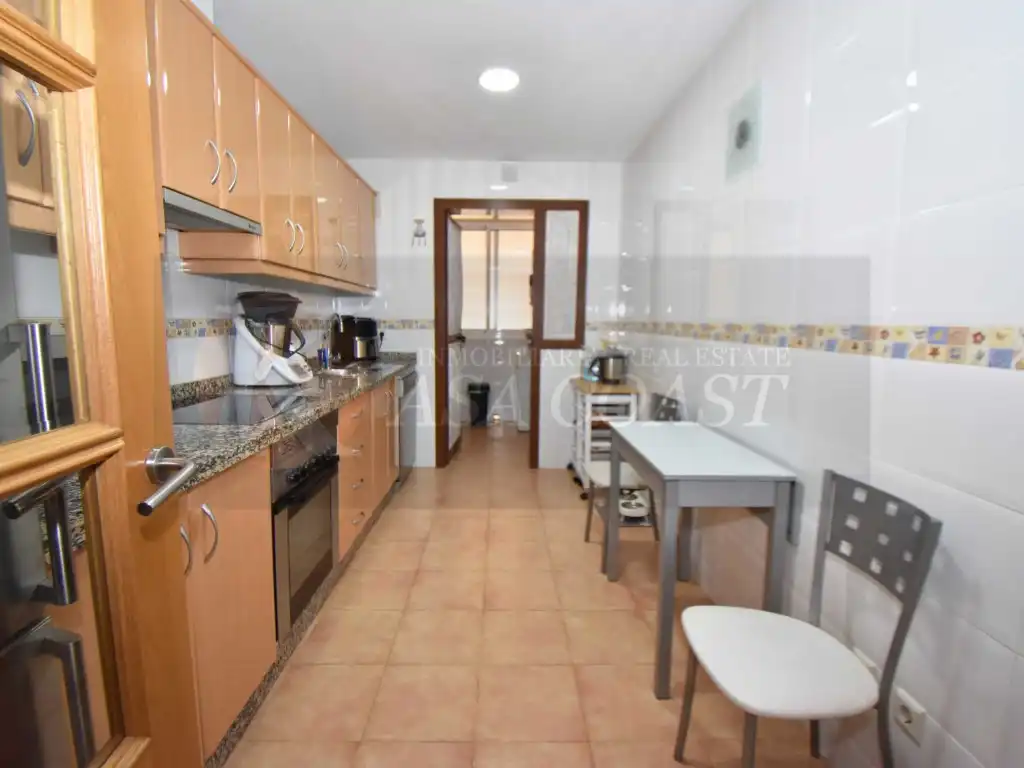 Kitchen of Flat for sale in Mijas  with Air Conditioner, Private garden and Terrace
