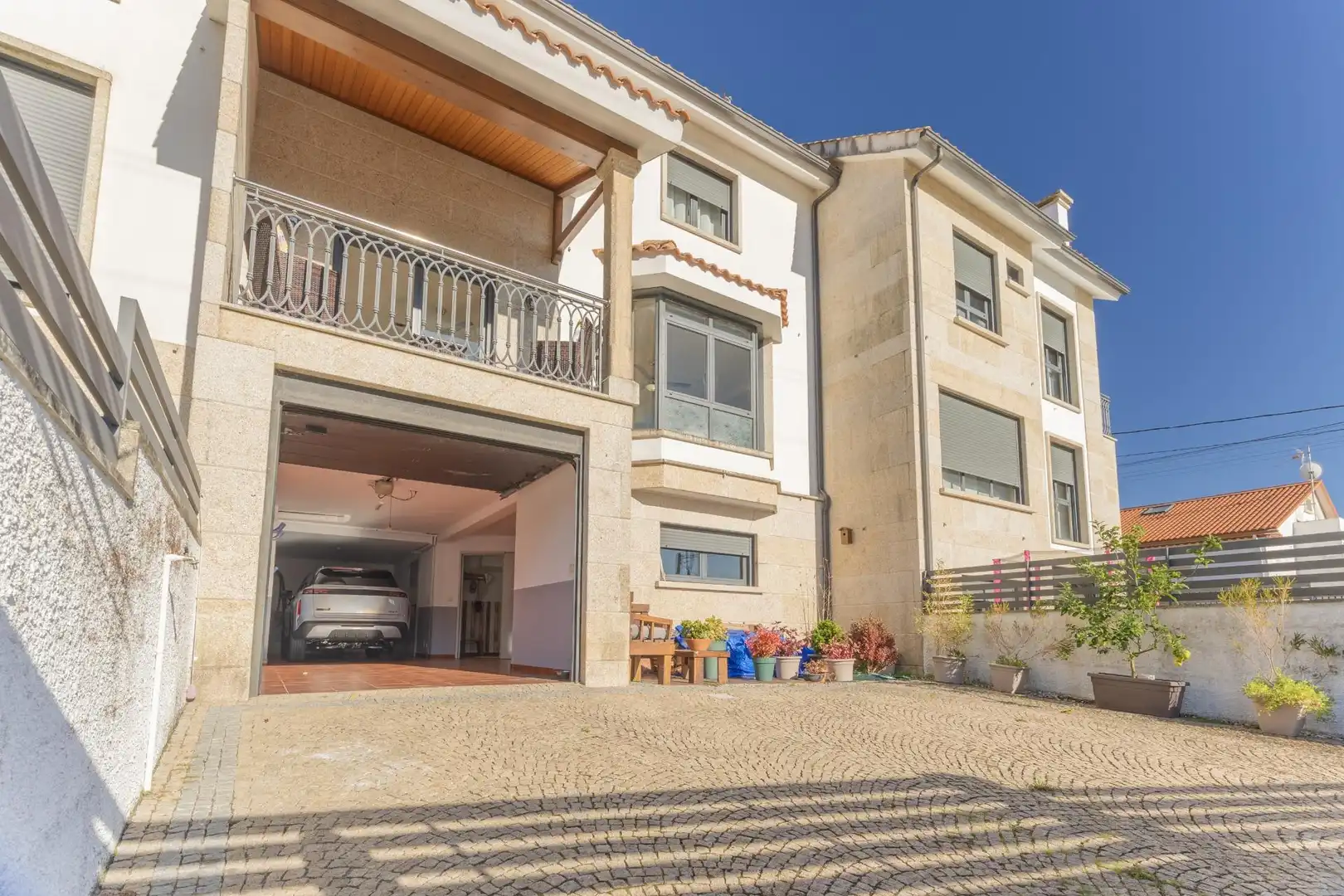 Vista exterior de Casa adosada en venta en Moaña con Calefacción, Terraza y Amueblado
