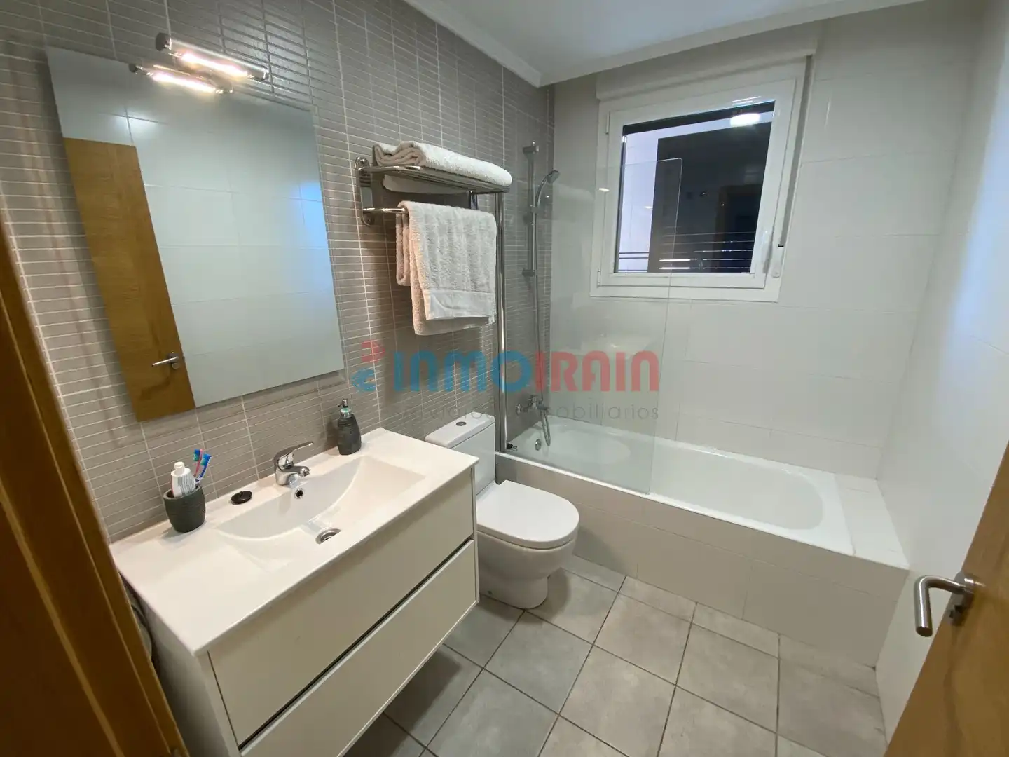 Bathroom of Flat for sale in Beasain  with Heating
