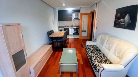 Foto 2 de Apartamento de alquiler en Avenida de Atenas, 3, HUCA - La Cadellada, Oviedo