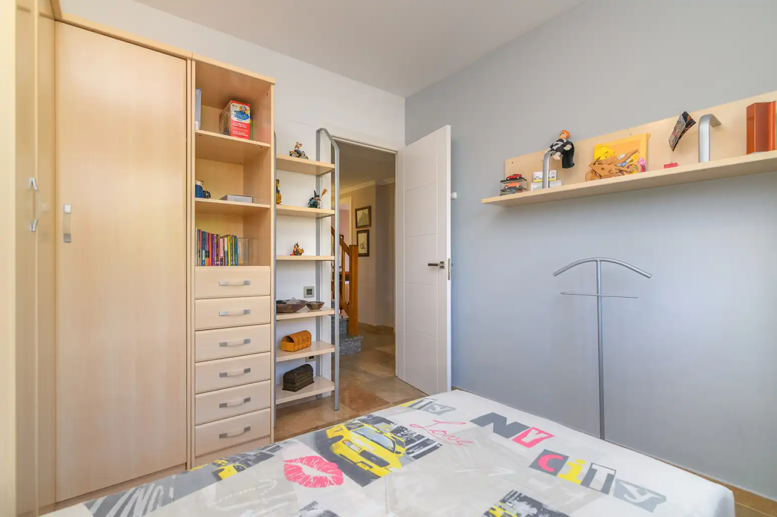 Habitación de Casa o chalet en venta en Gavà con Terraza, Piscina y Balcón