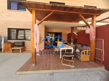 Villa con balcone in vendita a Yuncos