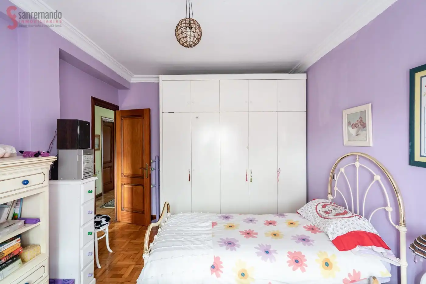 Habitación de Casa o chalet en venta en Torrelavega  con Calefacción, Jardín privado y Parquet