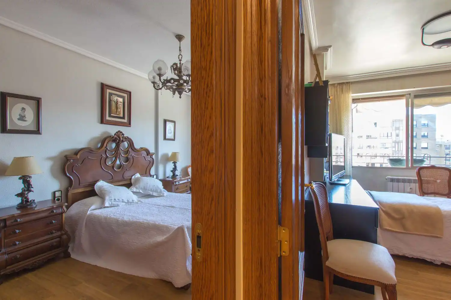 Habitación de Piso en venta en  Pamplona / Iruña con Calefacción, Trastero y Amueblado