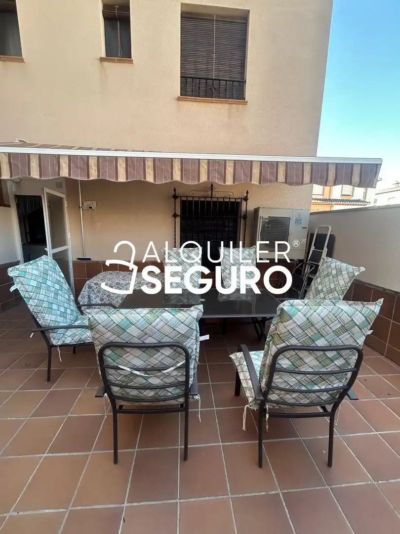 Terrasse von Wohnung zur Miete in La Zubia mit Klimaanlage, Heizung und Terrasse