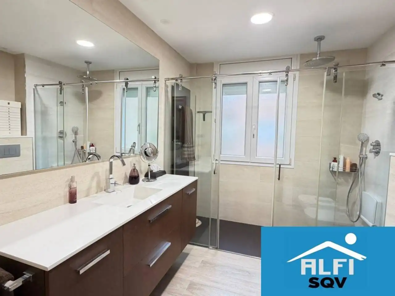 Bathroom of Houses for sale in Sant Quirze del Vallès  with Air Conditioner, Heating and Private garden
