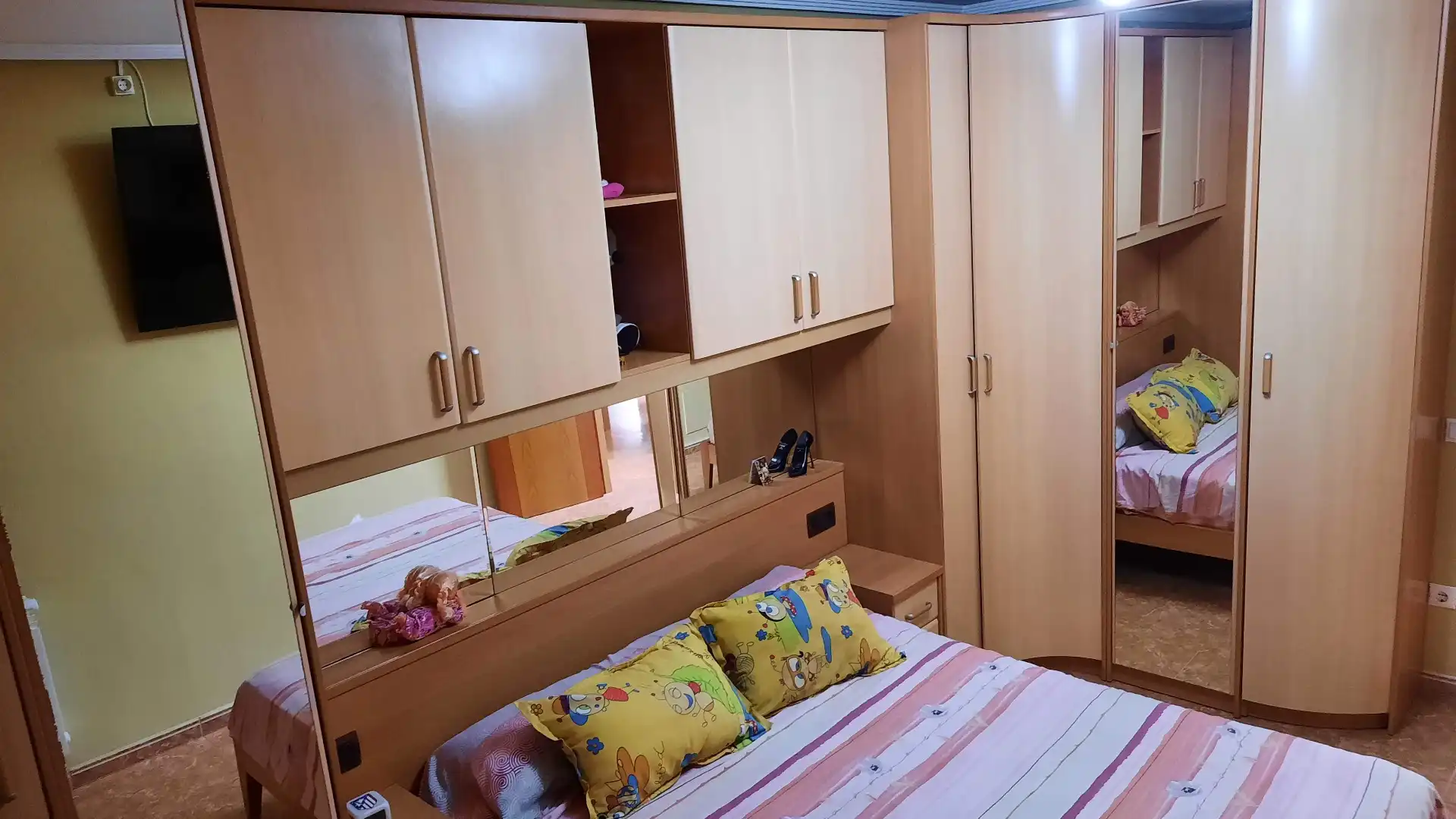 Schlafzimmer von Einfamilien-Reihenhaus zum Verkauf in Vinaròs mit Klimaanlage, Heizung und Privatgarten