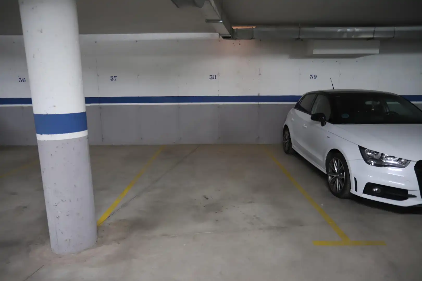 Parking de Piso en venta en Alcázar de San Juan con Calefacción y Piscina comunitaria