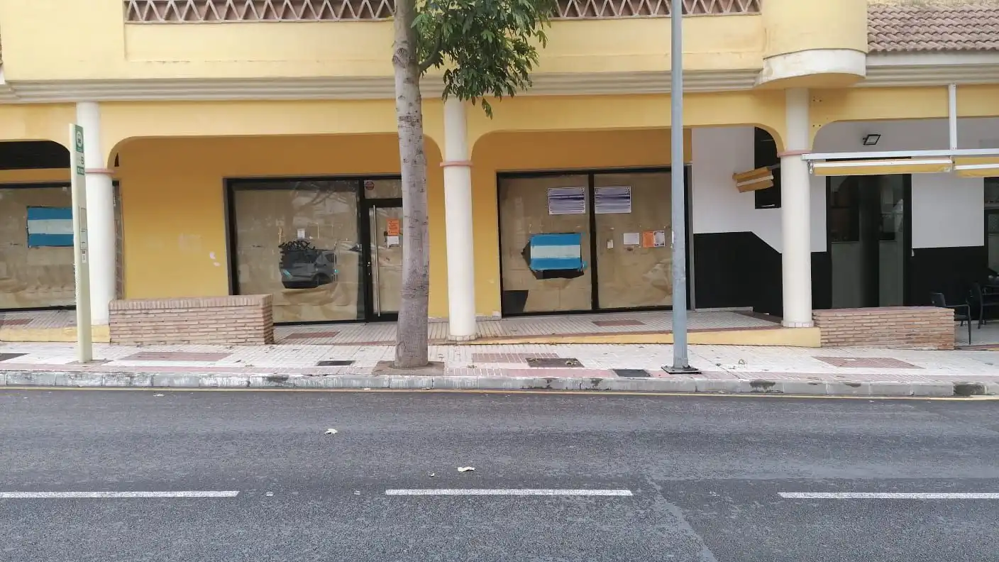 Local comercial en venda a Parque de la Paloma