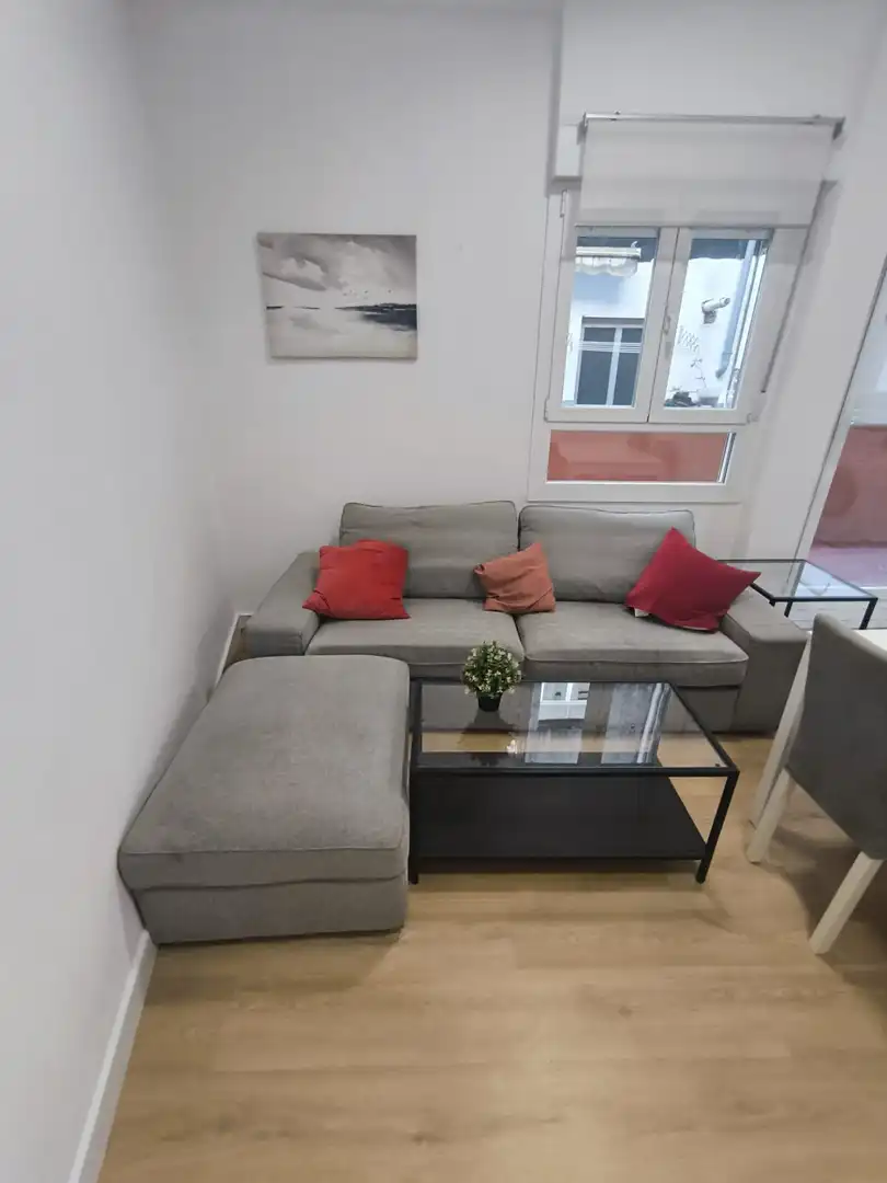 Sala d'estar de Pis en venda en Barakaldo  amb Calefacció, Terrassa i Moblat