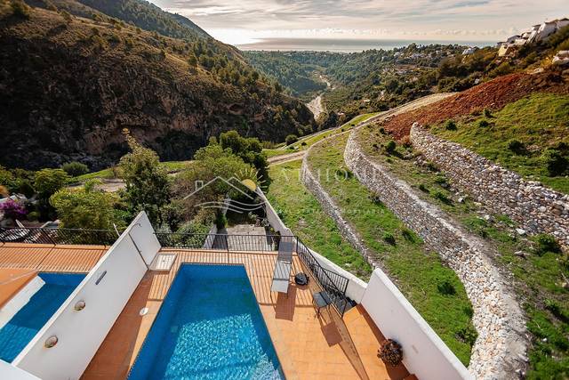 Casa-chalet en Venta en Frigiliana