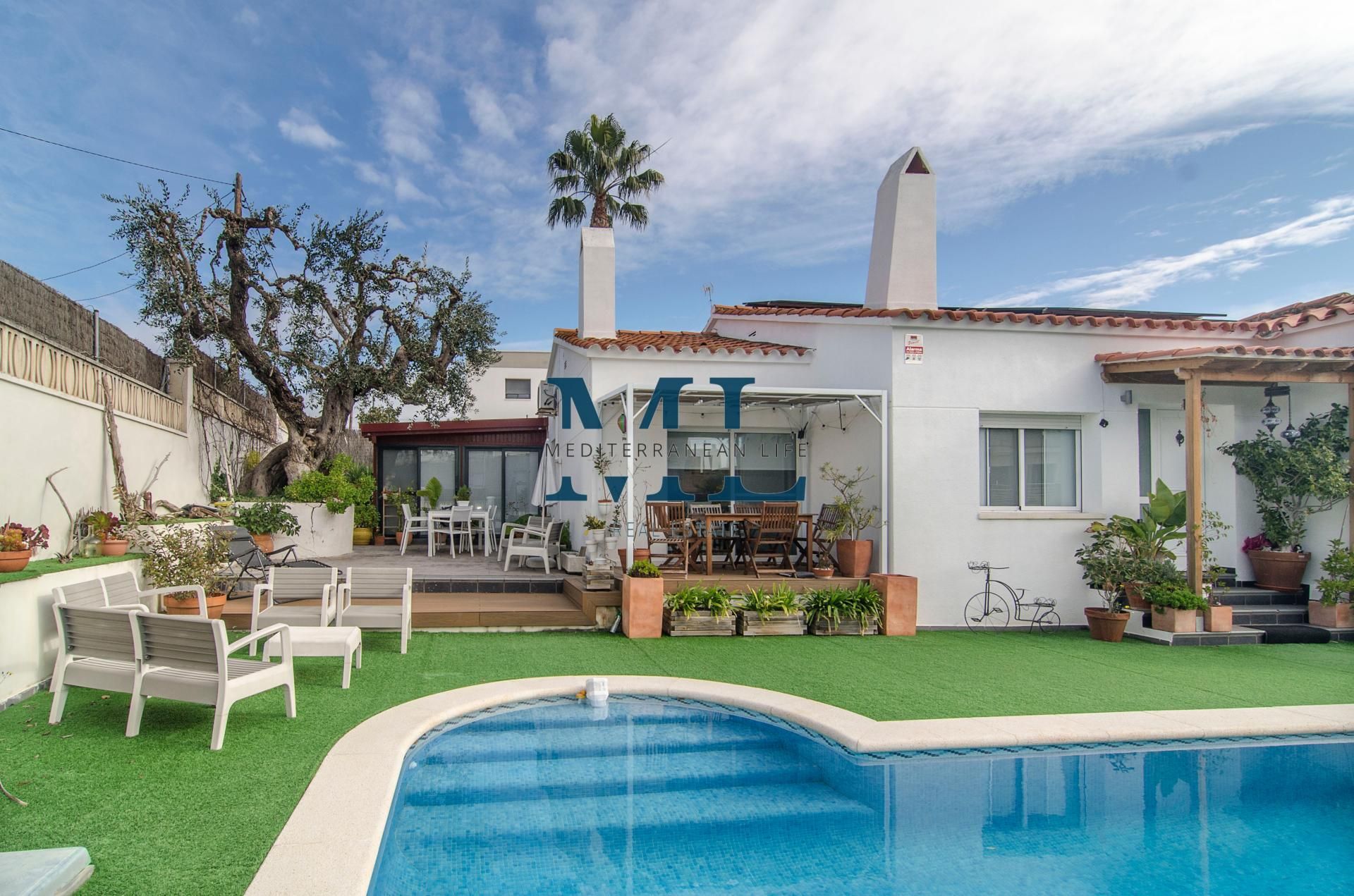 Garden of House or chalet for sale in Cubelles  with Heating and Swimming Pool