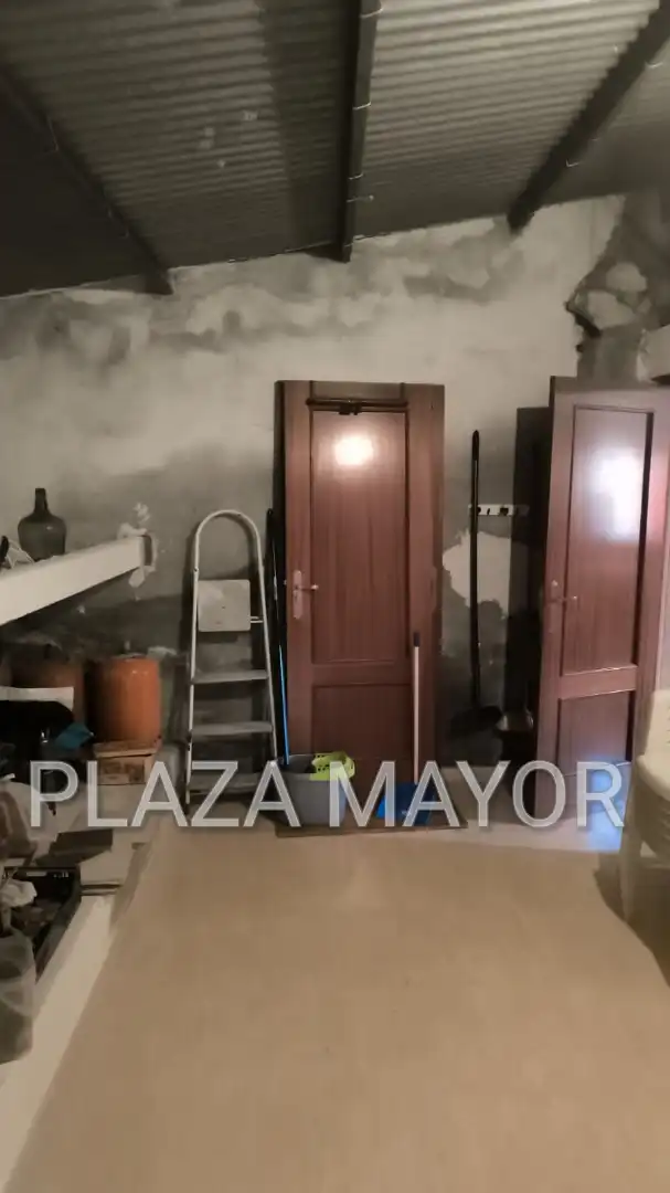 Houses for sale in Zarapicos  with Furnished