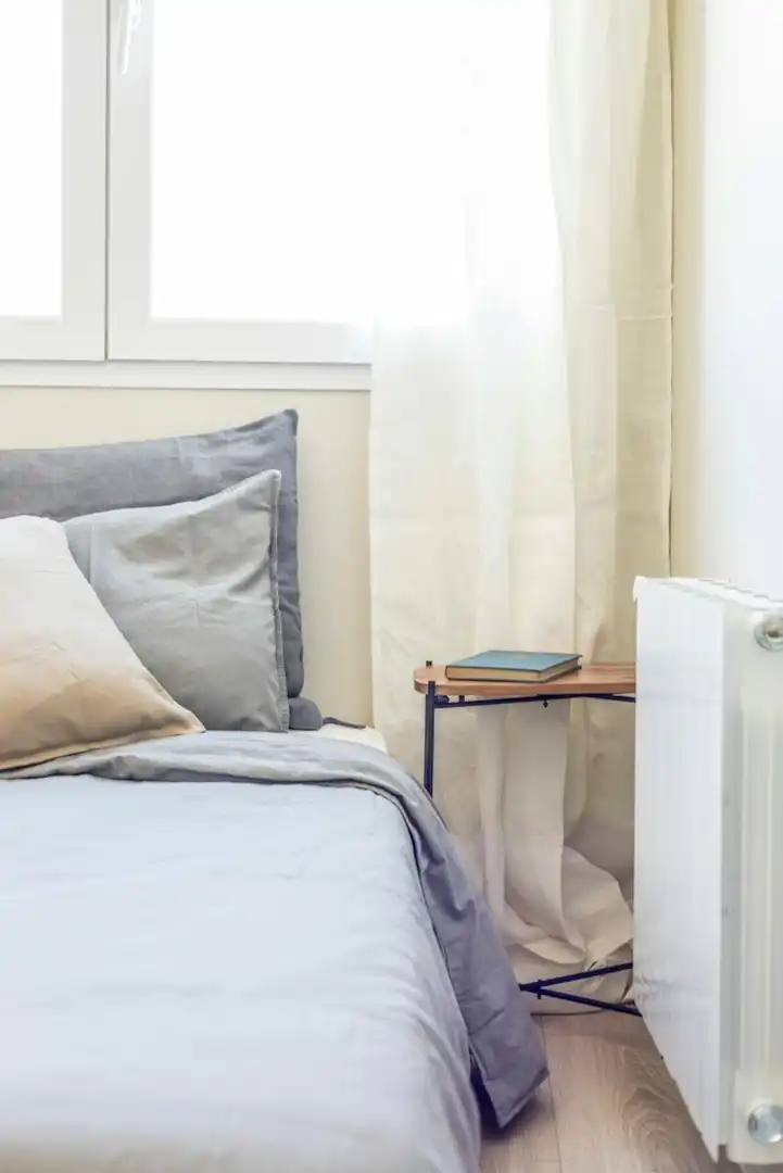 Schlafzimmer von Wohnung zur Miete in Madrid mit Klimaanlage, Heizung und Möbliert
