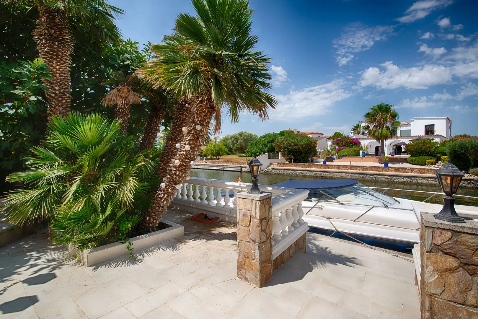 Terrace of Houses for sale in Empuriabrava  with Air Conditioner and Private garden
