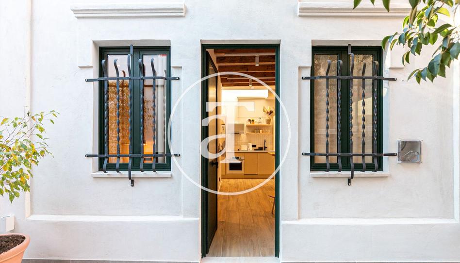 Foto 1 de Casa adosada de lloguer a Carrer de Sant Cugat del Vallès, 51, La Salut, Barcelona