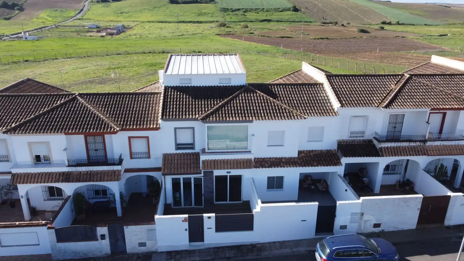 Vista exterior de Casa adosada en venta en Lebrija con Aire acondicionado, Calefacción y Terraza
